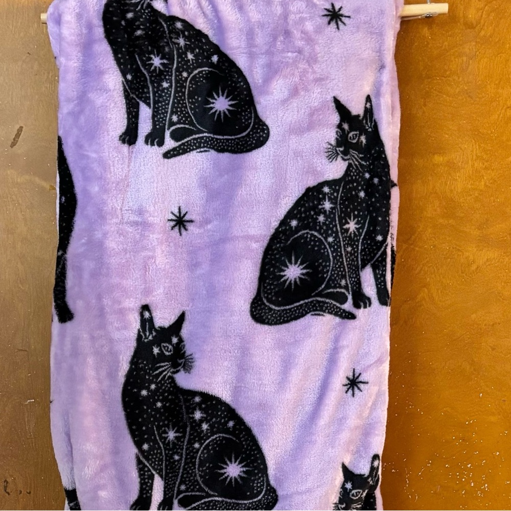 Halloween Mystic Cat.  Stars purple oversized throw blanket. NEW - Picture 3 of 5